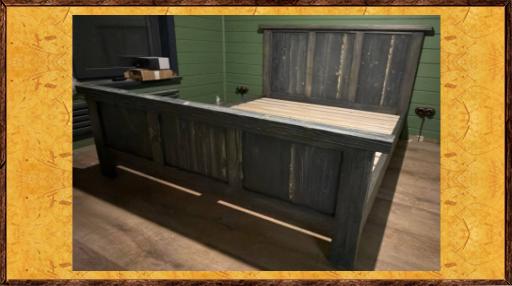 Кровать под старину из дерева Инга